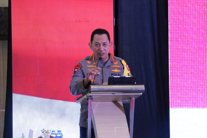 
					Kapolri Beri Kuliah Kebangsaan Di Unhas Makassar