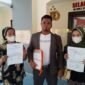 Marlia Dg. Tasa dan anaknya Misrawati bersama Kuasa Hukumnya.