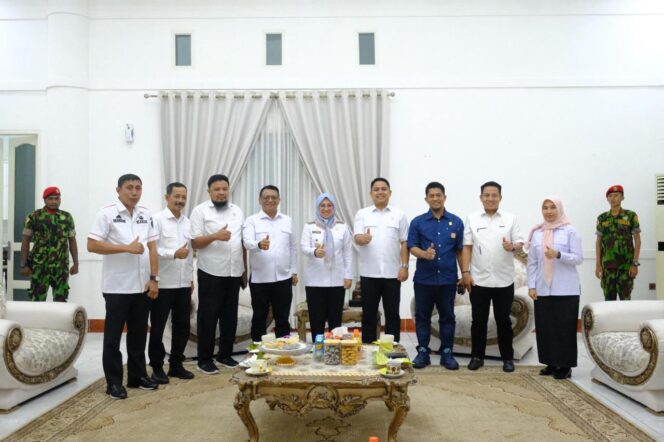 
					Berkunjung ke Gowa, Wamen P2MI Sebut Program Pengentasan Warga Miskin EkstremTepat Guna dan Tepat Sasaran