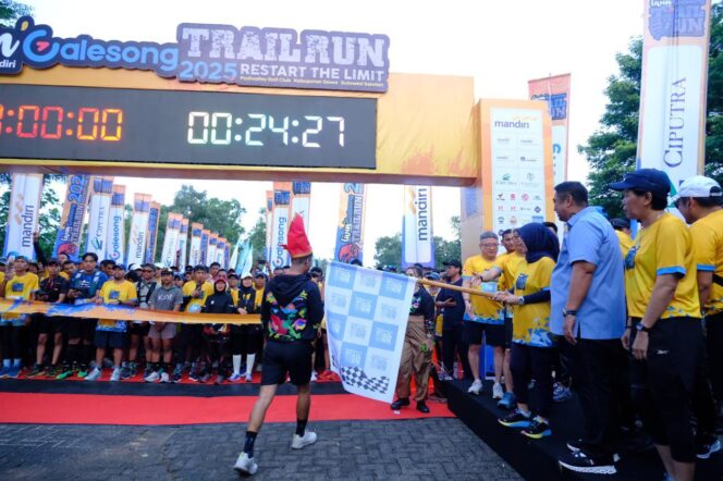 
					Lepas Peserta Galesong Trail Run, Bupati Husniah Ajak Pelari Nikmati Pemandangan Alam Gowa