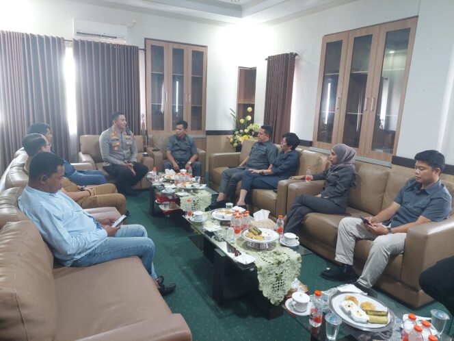 
					Perkuat Sinergi Lintas Lembaga, Kapolres Gowa Jalin Silaturahmi dengan Ketua DPRD