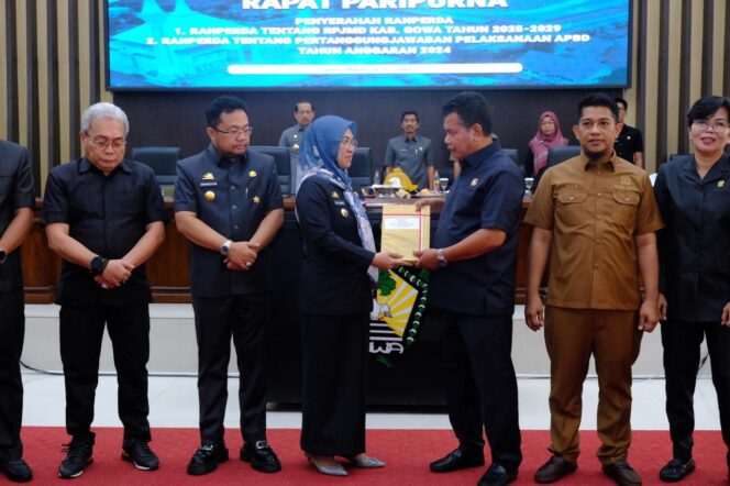 
					Bupati Gowa Serahkan Dua Ranperda ke DPRD Gowa Untuk di Bahas Lebih Lanjut