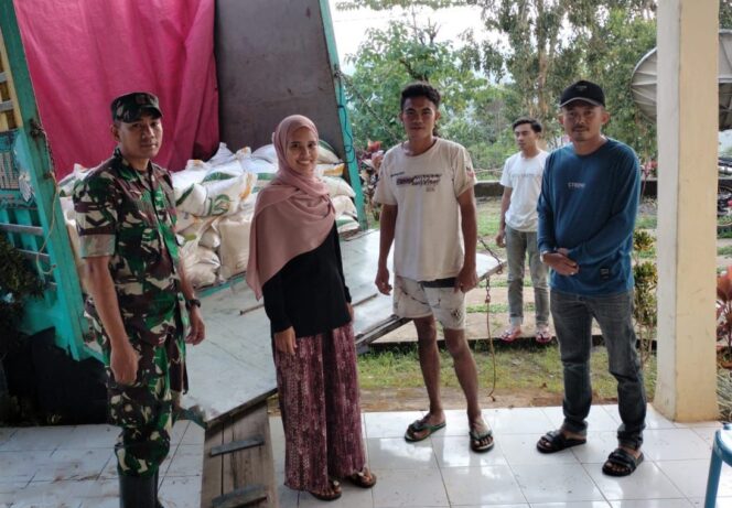 
					Babinsa Tinggimoncong dan Tompobulu Kawal Ketat Penyaluran Bantuan Beras, Pastikan Tepat Sasaran