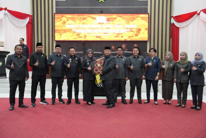 
					DPRD Gowa Tetapkan Pengelolaan APBD 2024 Pemkab Gowa Jadi Perda