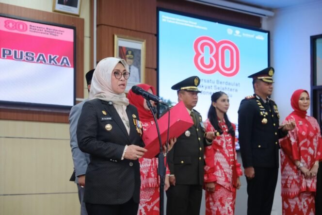 
					Kukuhkan Paskibraka Gowa, Bupati Husniah Harap Pengibaran dan Penurunan Bendera Berjalan Lancar
