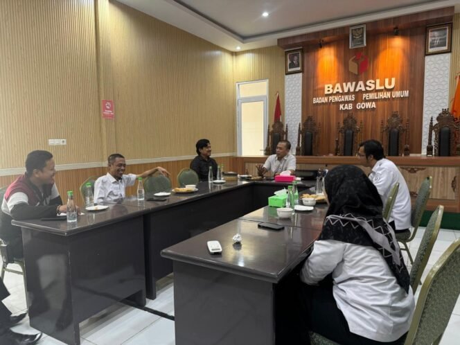 
					Bawaslu Gowa Matangkan Evaluasi Tata Kerja Melalui Penyusunan DIM