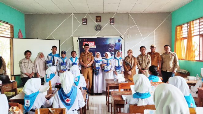 
					Tagana Goes to School, Dinsos Gowa Perkenalkan Taruna Siaga Bencana di SMPN 2 Pattallassang