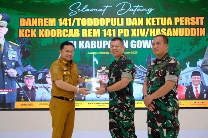 
					Berkunjung ke Gowa, Komandan Korem 141/Toddopuli Apresiasi Kekompakan Pemkab Gowa dan Jajaran TNI.