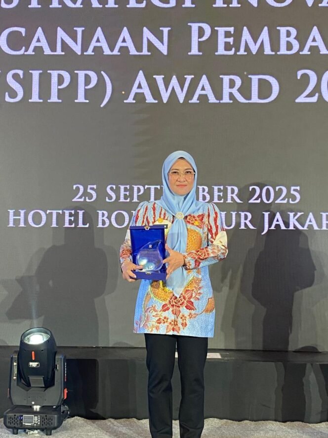 
					Gowa, Satu-satunya Daerah di Sulsel Peraih Penghargaan SIPP Award 2025