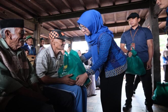 
					One Day One District di Tompobulu, Bupati Gowa Kunjungi KME, Serahkan Bantuan Hingga Safari Ramadan