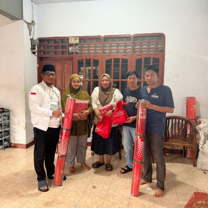 
					Warga Batang Kaluku Terkena Dampak Puting Beliung, HAR Salurkan Bantuan