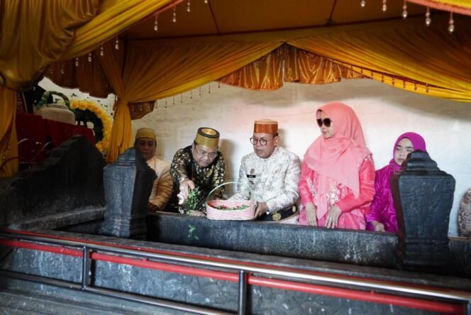 
					Ziarah Makam Arung Palakka, Pemkab Bone Disambut Wabup Gowa