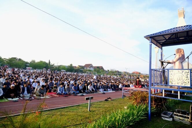
					Salat Iduladha di RTH Syekh Yusuf, Bupati Gowa Ajak Warga Perkuat Kepedulian dan Persatuan