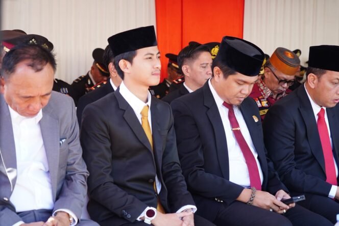 
					Hadiri Upacara Hari Bhayangkara ke-80, Ketua DPRD Gowa Apresiasi Polri dalam Melayani Masyarakat