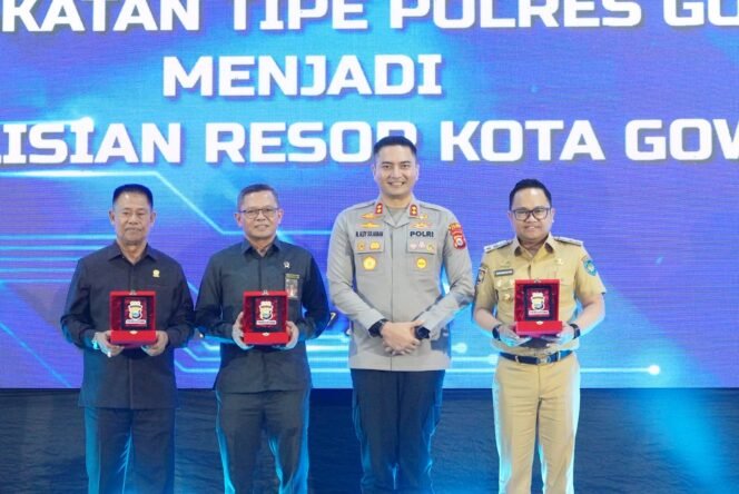 
					Bersama Forkopimda, Wabup Darmawangsyah Muin Hadiri Pengukuhan Peningkatan Status Polresta Gowa