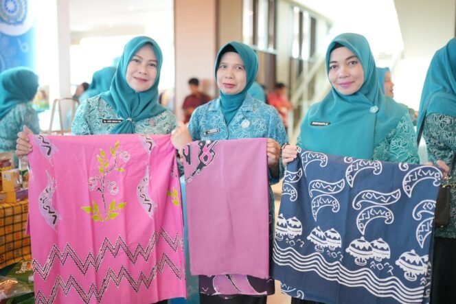 
					TP PKK dan Dekranasda Gowa Promosikan Produk UMKM Lokal pada Peringatan HKG PKK ke-54 dan HUT Dekranas ke-46*