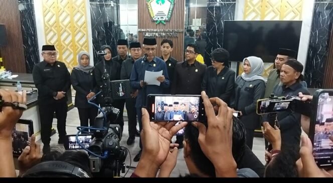 
					Ketua Pansus Hak Angket DPRD Gowa Sesalkan Aksi Walk Out Bupati Saat Pemeriksaan