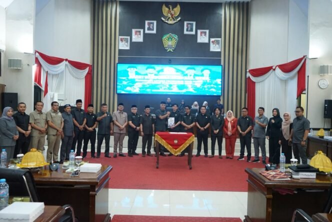 
					DPRD Gowa Terima Laporan Akhir Hasil Penyelidikan Pansus Hak Angket