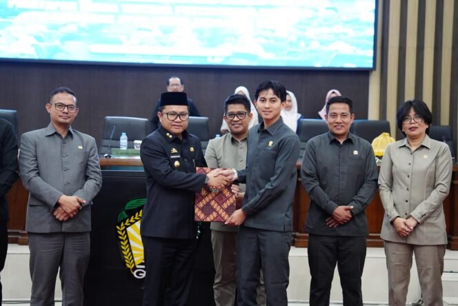 
					Perda Pertanggungjawaban APBD 2025 Disahkan DPRD, Wabup Gowa Sebut Wujud Transparansi dan Akuntabilitas Pemerintah Daerah