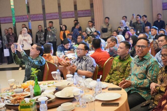 
					Eratkan Kebersamaan dan Sinergitas Antar Daerah, Wabup Gowa Hadiri Sertijab Danrem 141/Toddopuli