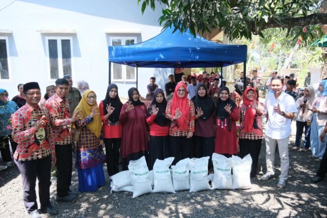 
					Bupati Gowa Salurkan Bantuan Pangan bagi Masyarakat Bontontompo