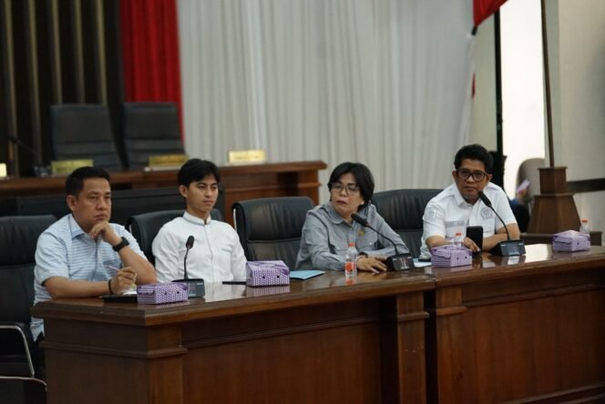
					DPRD Gowa Terbelah Soal Plt, HAR Tawarkan Dua Opsi, Asrul Minta Beri Kesempatan Bekerja
