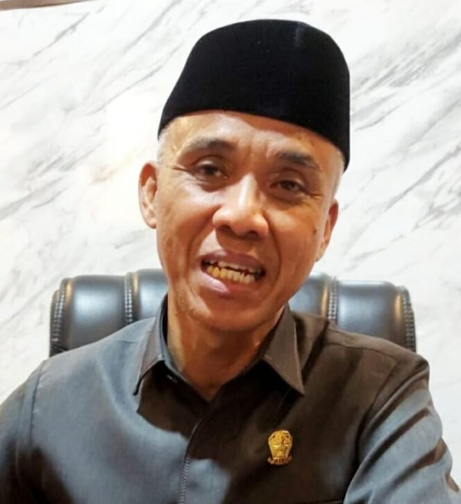 
					Kasim Sila Buka Suara soal Pemberhentian Husniah Talenrang: Ini Alasan Dirinya Bersyukur